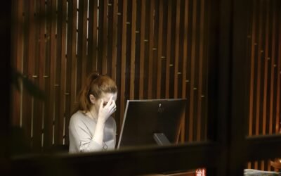 Comprendre le burnout : entre organisation du travail, perte de sens et invisibilisation des activités humaines